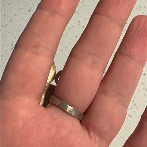Silver ring - Picture 3 of 4
